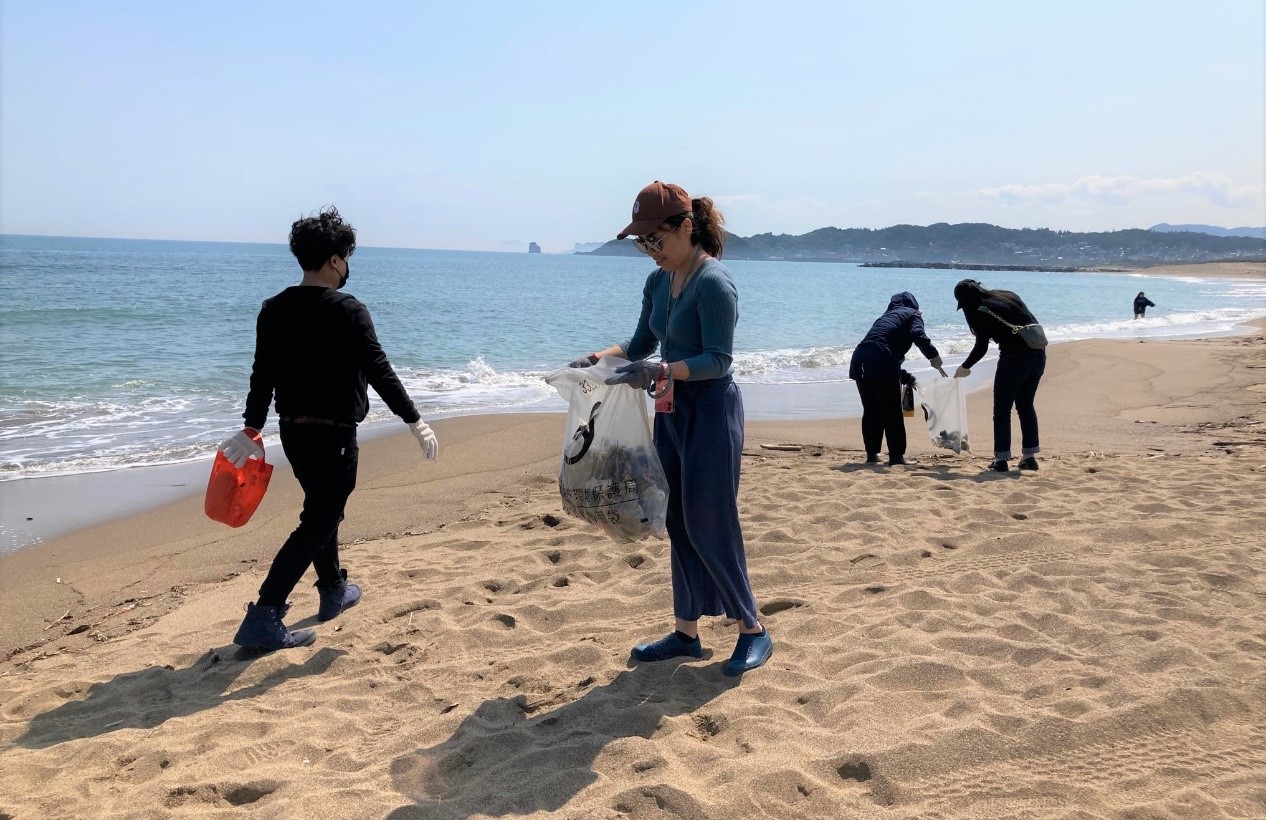 AsiaPac_AdTech_BeachCleanup_04.jpg AsiaPac_AdTech_BeachCleanup_04.jpg
