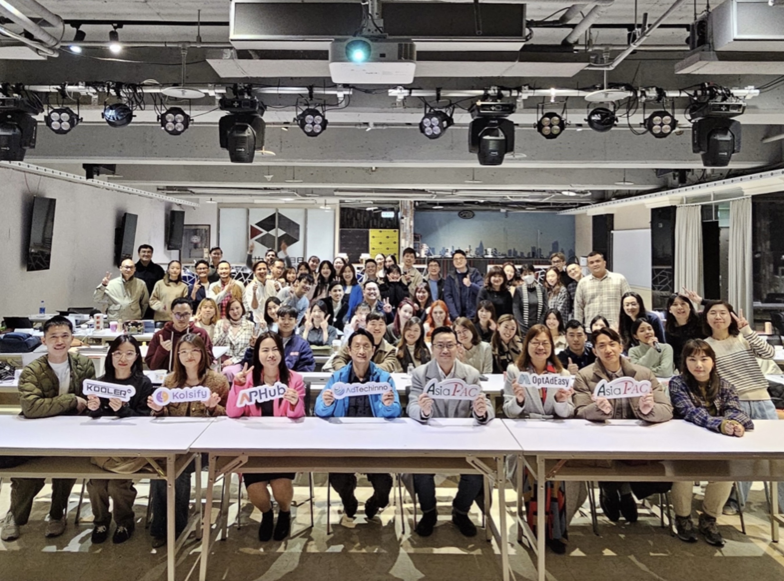 asiapac-group-held-a-3-day-internal-conference-in-taipei-01.jpeg asiapac-group-held-a-3-day-internal-conference-in-taipei-01.jpeg